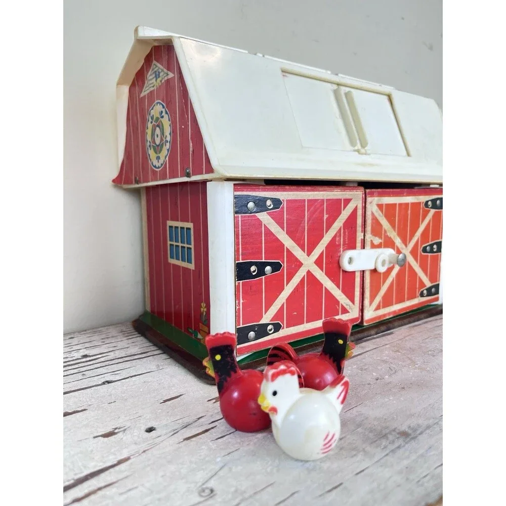Vintage 1967 Fisher Price Family Play Farm #915 Little People Fisher Price Barn